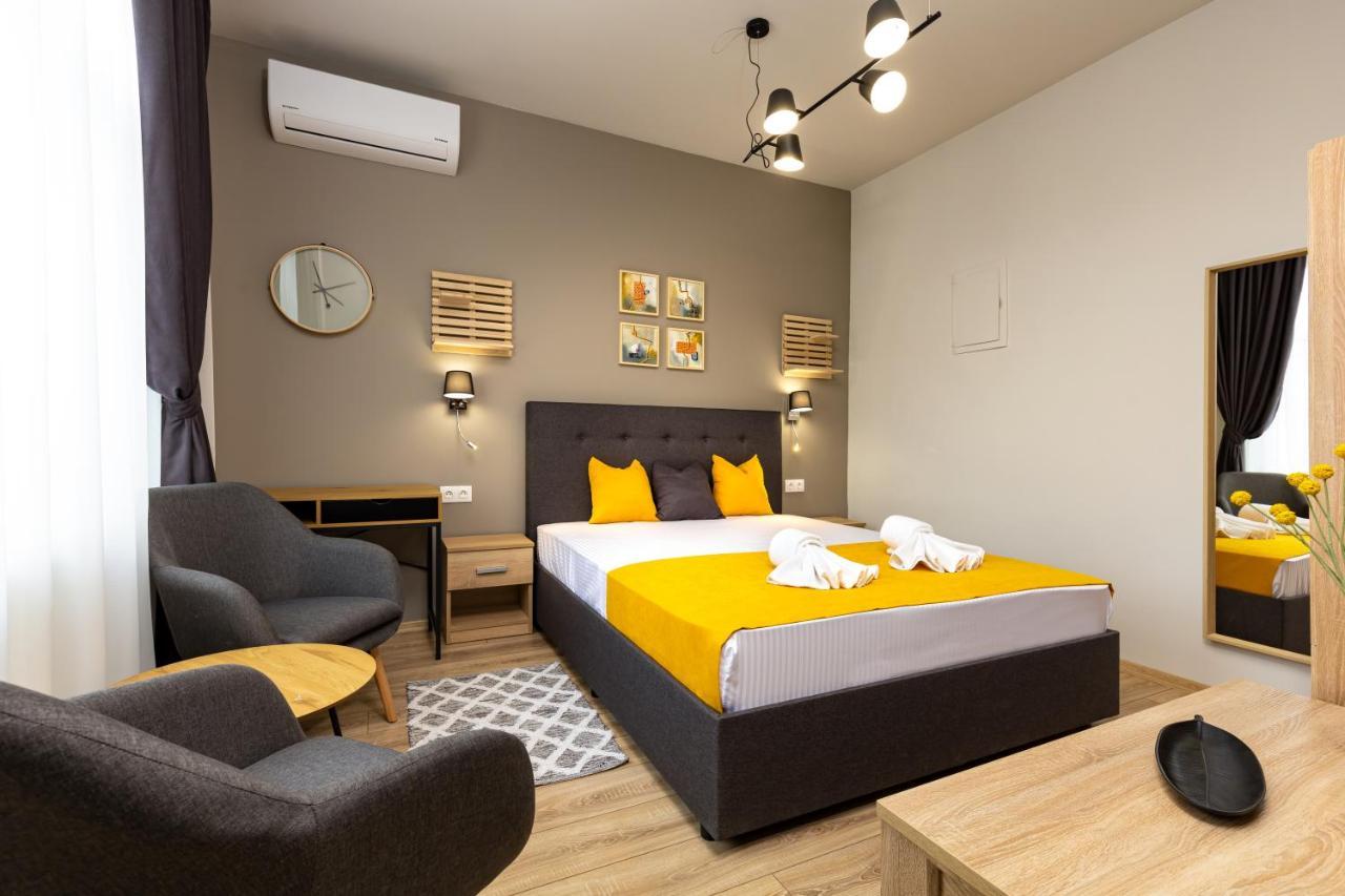 Kapana Guest House On Central Pedestrian Street With Parking Included Plovdiv Esterno foto