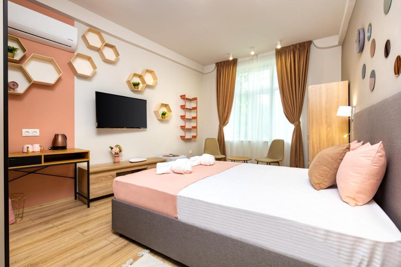 Kapana Guest House On Central Pedestrian Street With Parking Included Plovdiv Esterno foto